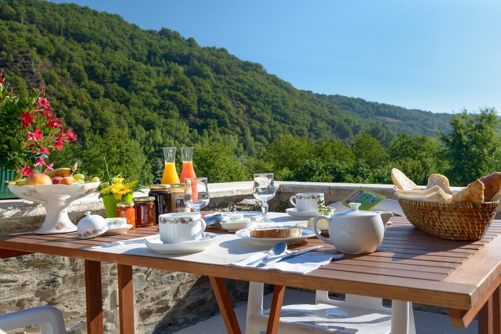 Logis - Des Lauriers - Et Restaurant Hotel Alban