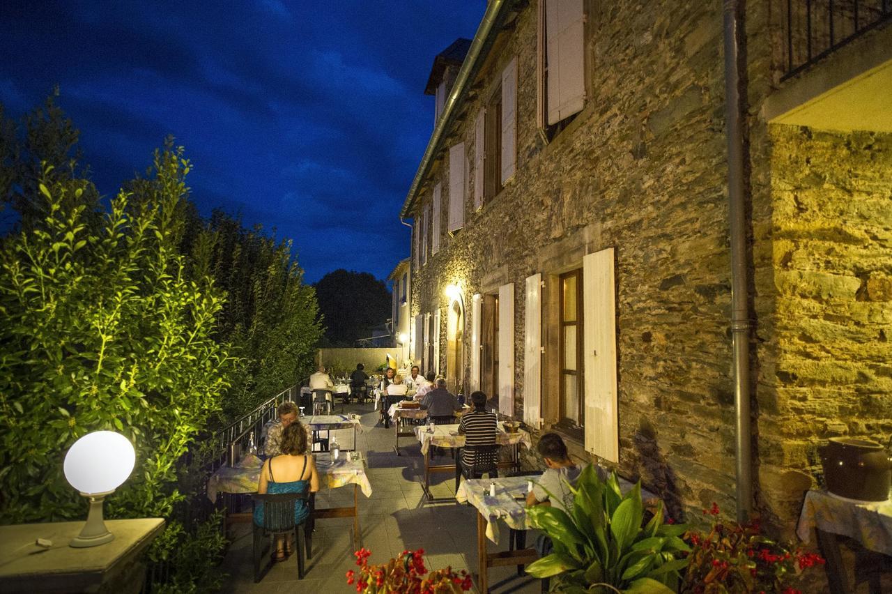 Logis - Hostellerie Des Lauriers - Et Restaurant